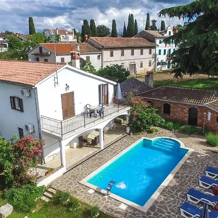 펜션 Family Friendly House With A Swimming Pool Basarinka, - 14663