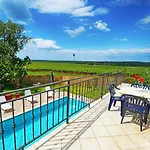 Vakantiehuis Family Friendly House With A Swimming Pool Basarinka, - 14663