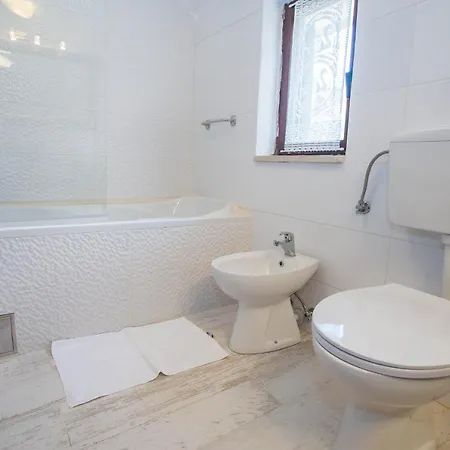 Casa de Férias Family Friendly House With A Swimming Pool Basarinka, - 14663