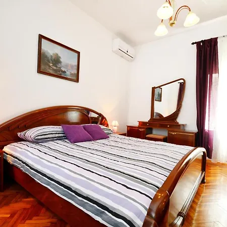 Family Friendly House With A Swimming Pool Basarinka, - 14663 Ferienhaus *