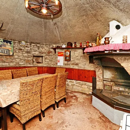 Family Friendly House With A Swimming Pool Basarinka, - 14663 Nyaraló