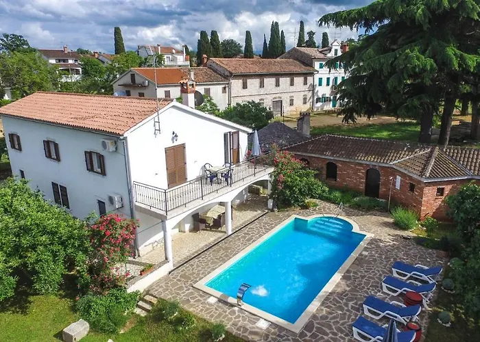 Feriehus Family Friendly House With A Swimming Pool Basarinka, - 14663