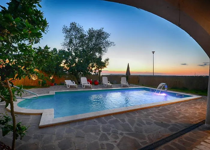 Family Friendly House With A Swimming Pool Basarinka, - 14663 Poreč