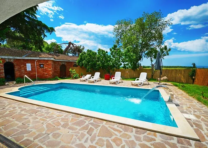 Family Friendly House With A Swimming Pool Basarinka, - 14663 Nyaraló *