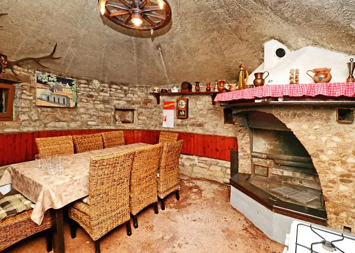 Family Friendly House With A Swimming Pool Basarinka, - 14663 Дом отдыха